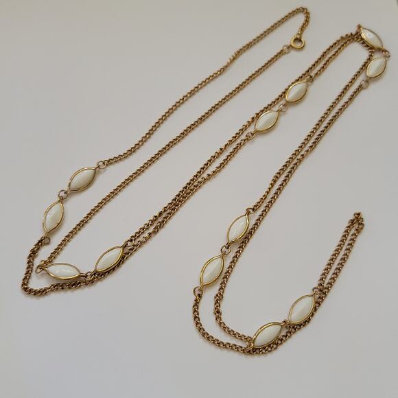 Vintage Gold Chain Necklace with White Lucite Marquise Links Layered 1970s Style - Picture 10 of 10